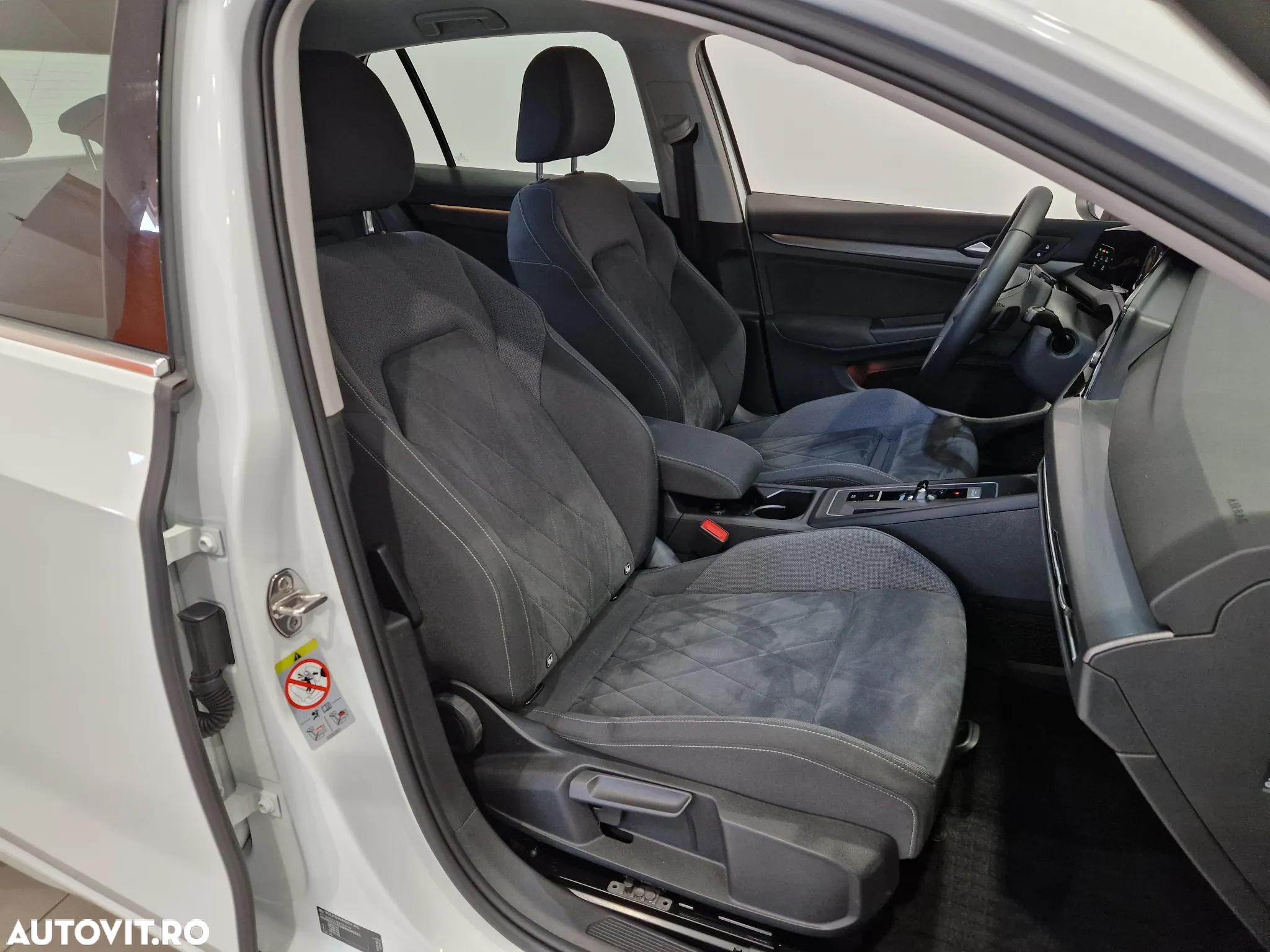 Volkswagen Golf 2.0 TDI DSG Style - 13