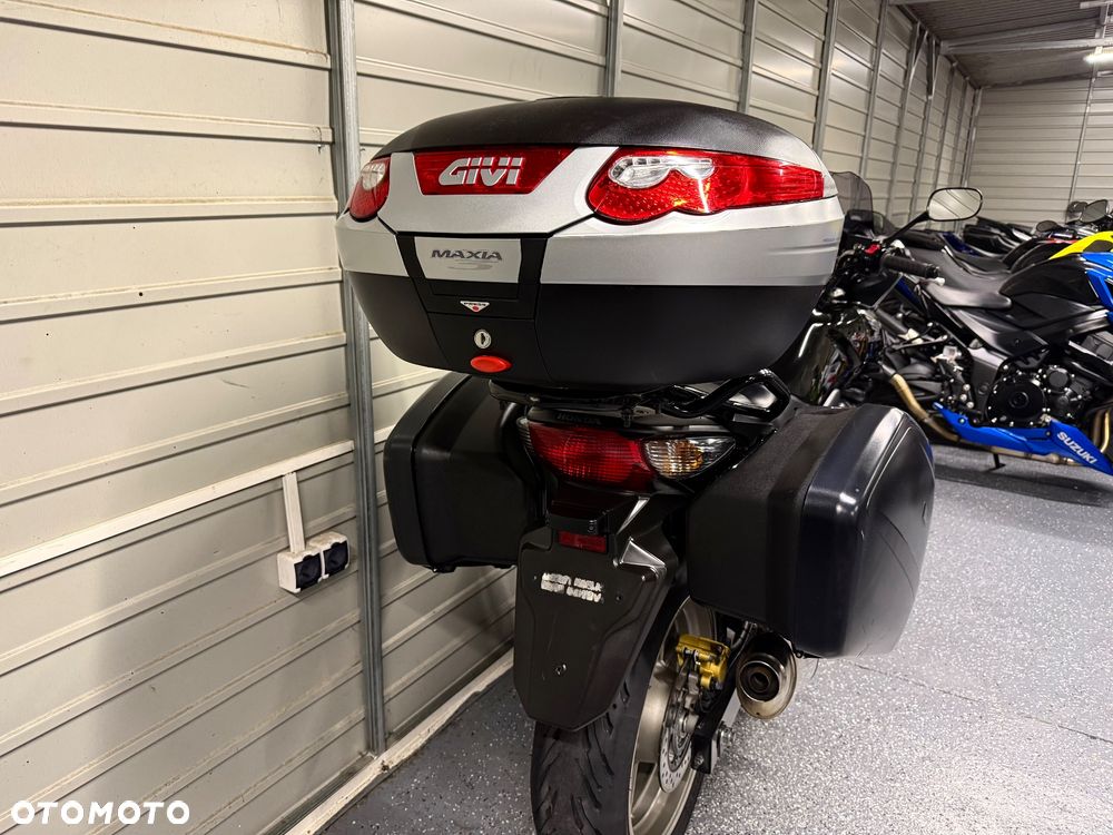 Honda CBF - 4