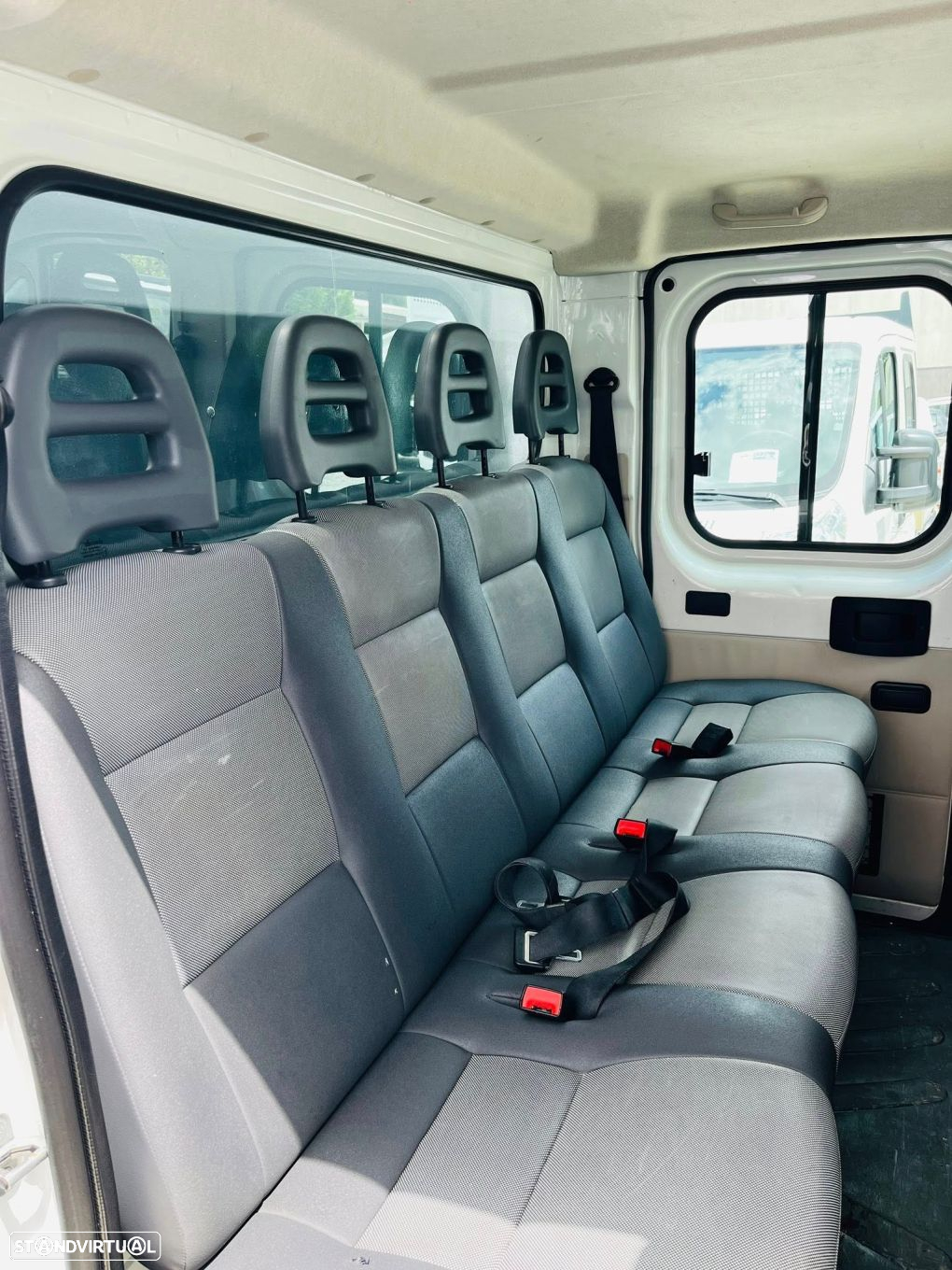 Peugeot Boxer 3.0hdi    7lugares - 13