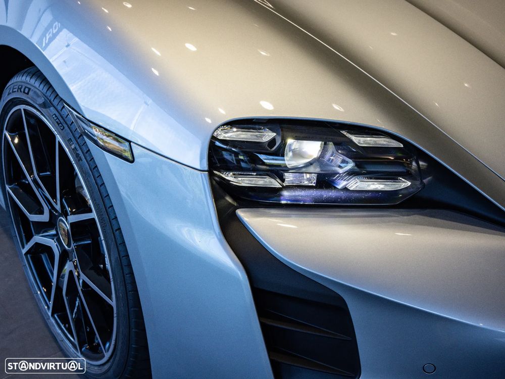 Porsche Taycan Sport Turismo Turbo - 11