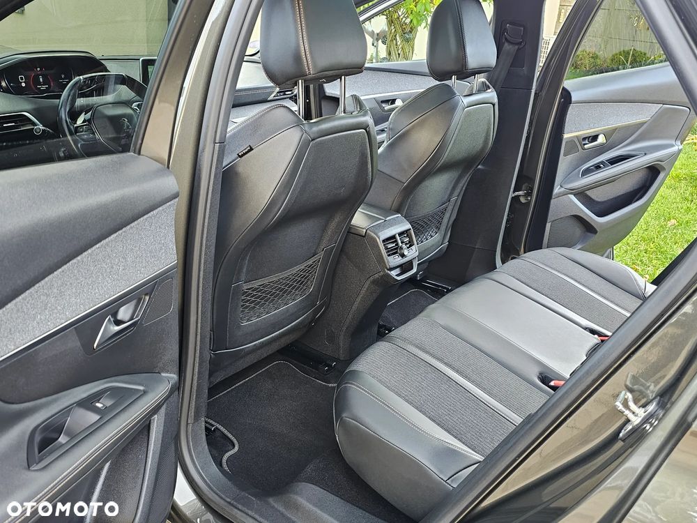 Peugeot 3008 1.6 PureTech GT S&S EAT8 - 29