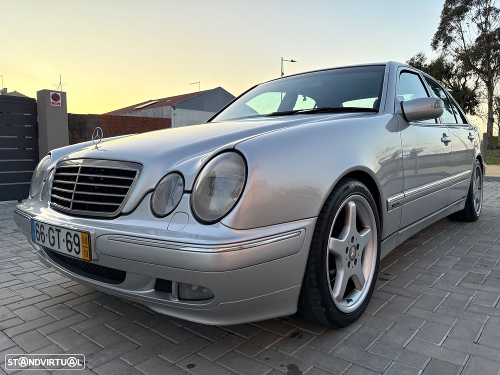 Mercedes-Benz E 240 Classic - 2