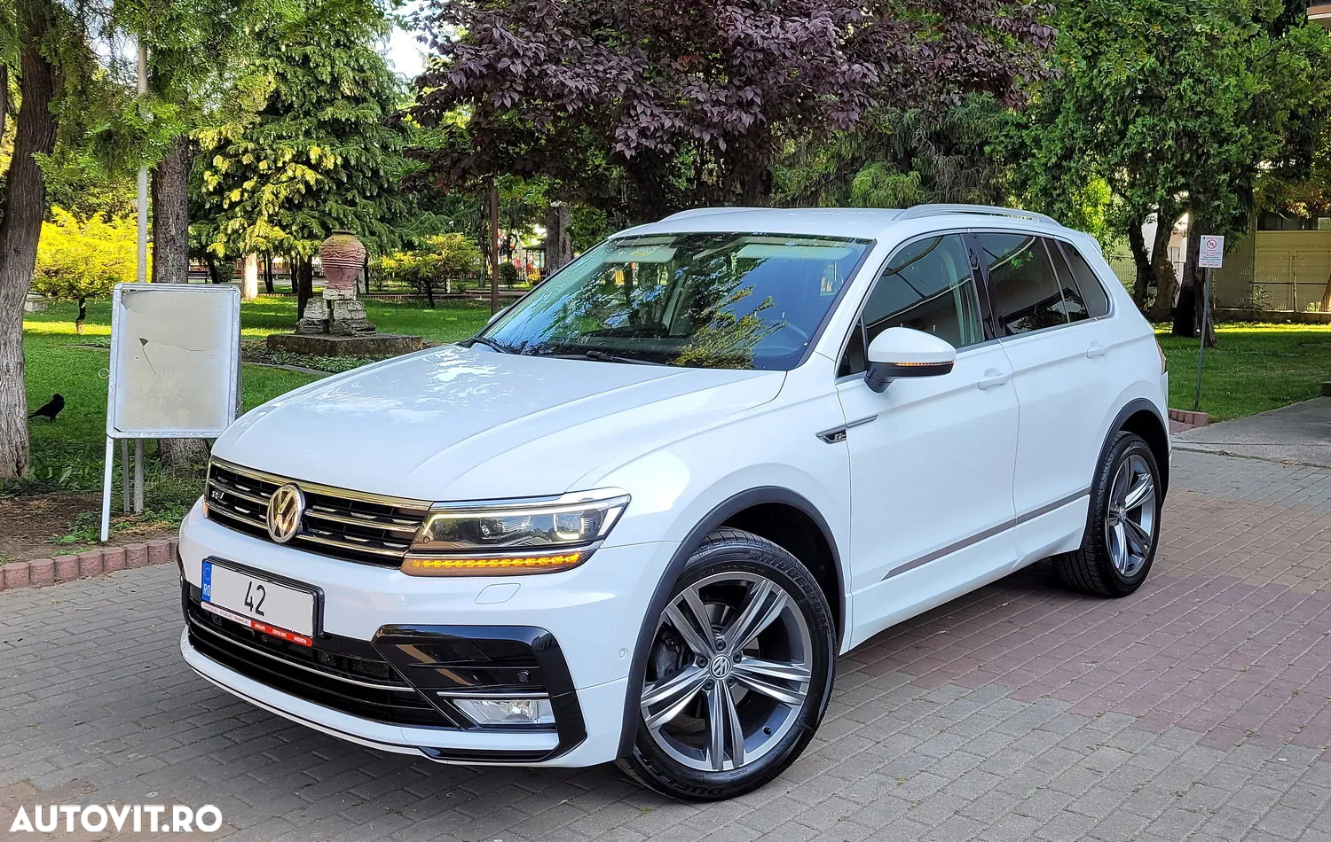 Volkswagen Tiguan - 21