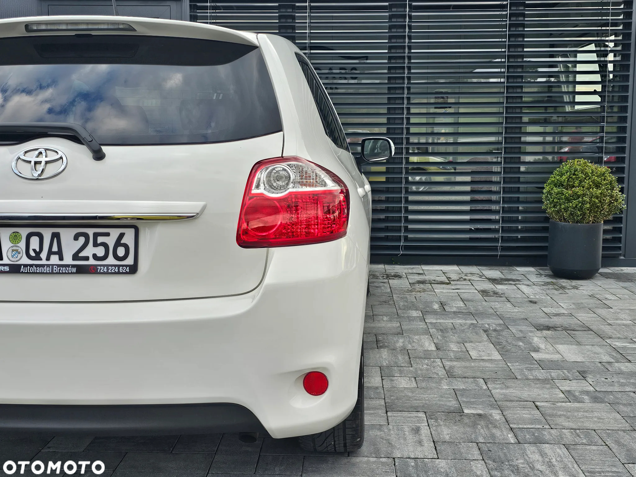 Toyota Auris 1.6 Premium - 38