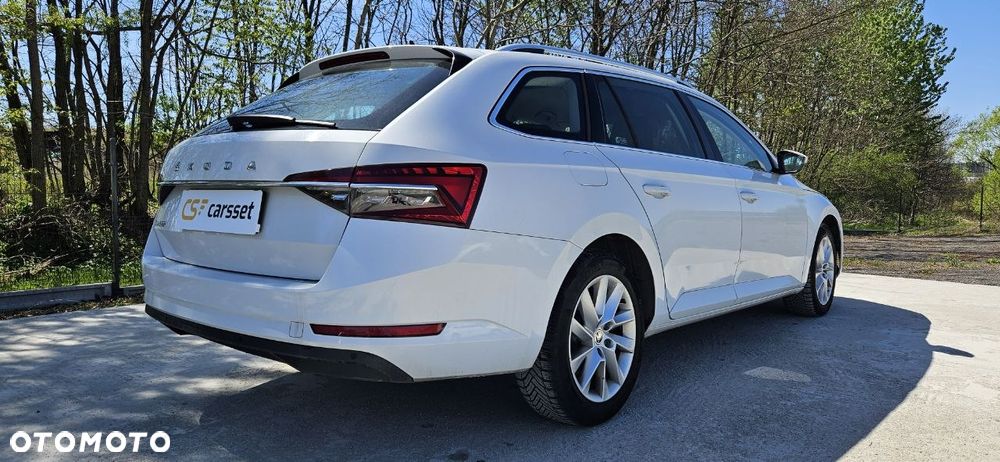 Skoda Superb 2.0 TDI SCR Ambition DSG - 8