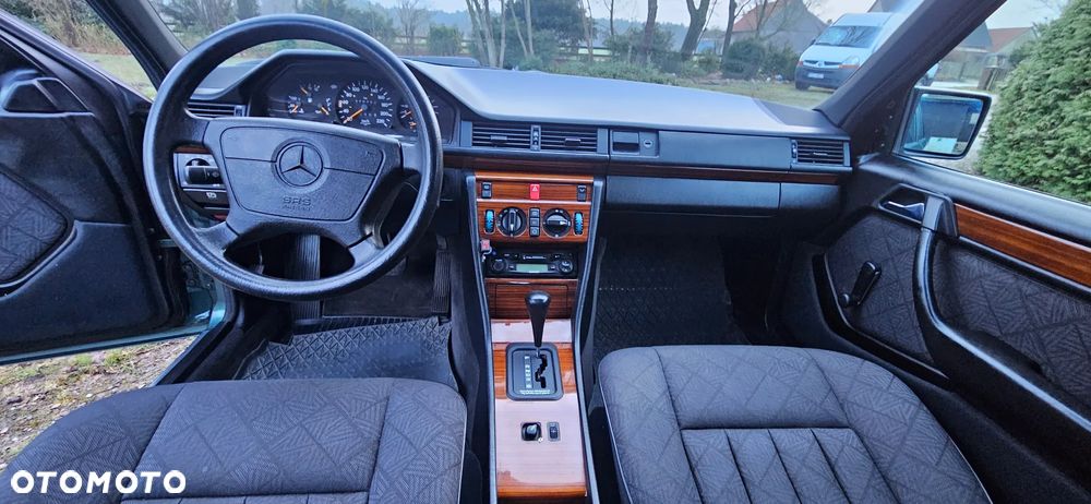 Mercedes-Benz W124 (1984-1993) - 15