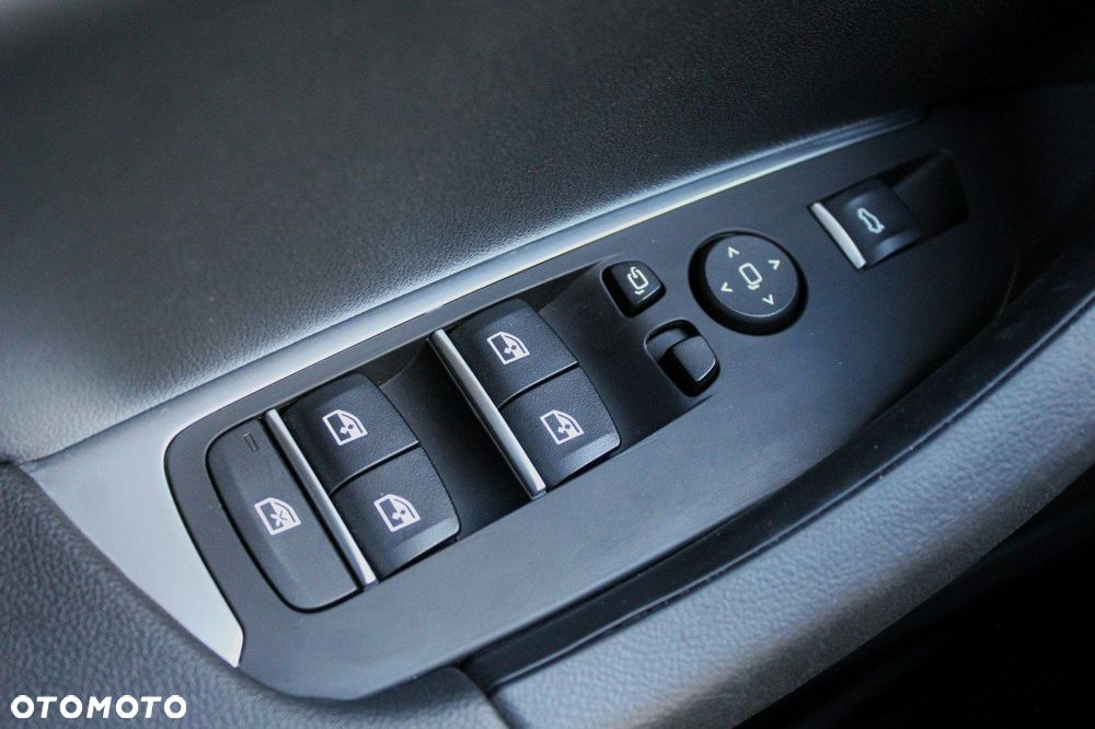 BMW X3 sDrive18d mHEV - 24