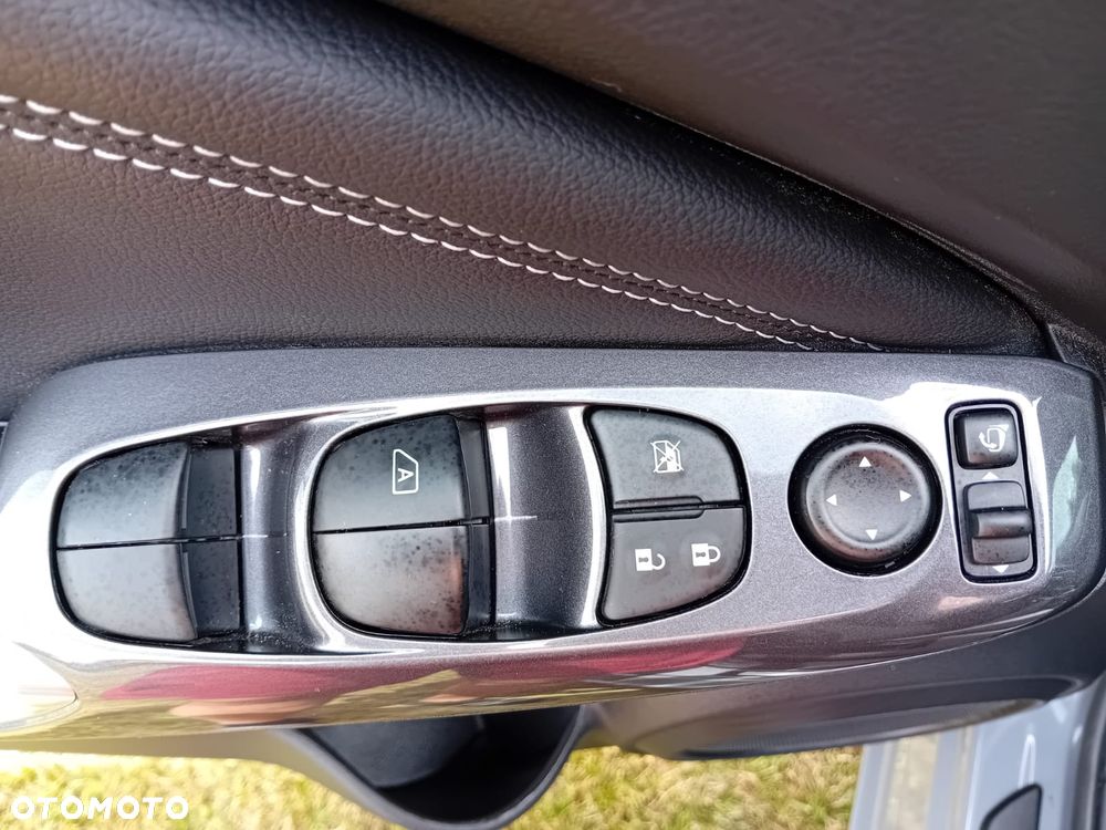 Nissan Juke 1.6 4AMT Premiere Edition - 33