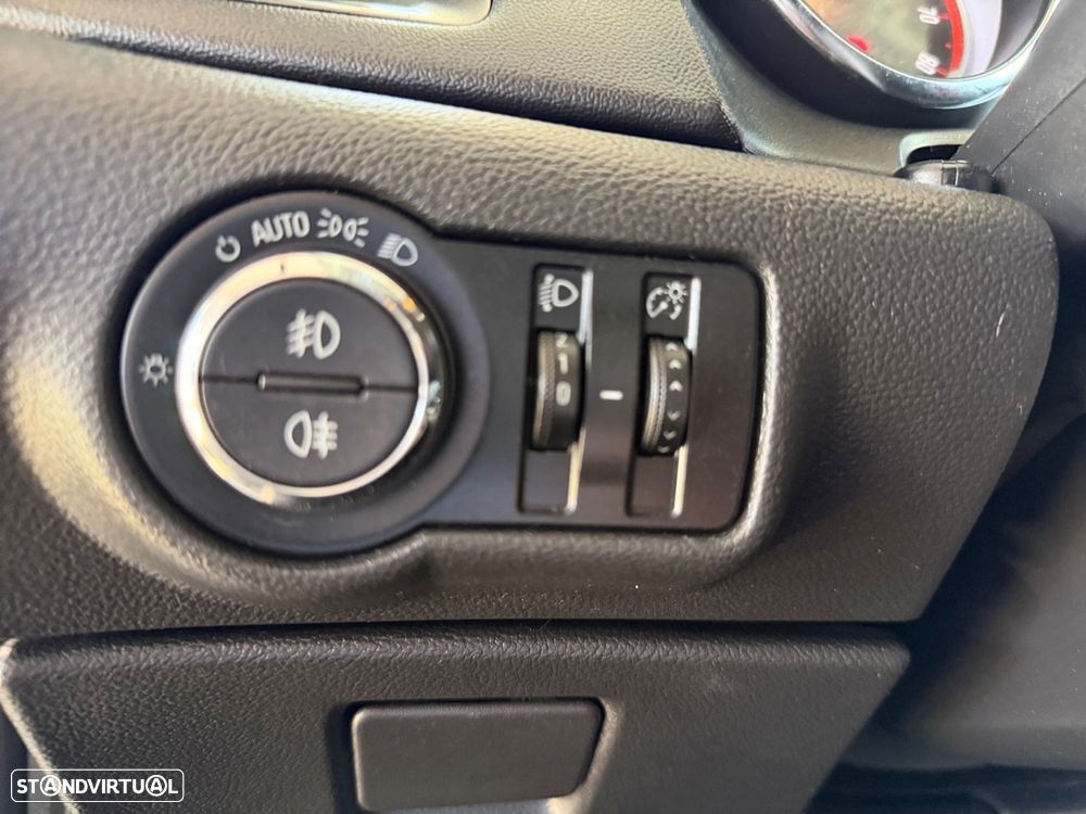 Opel Astra 1.4 Cosmo S/S - 11