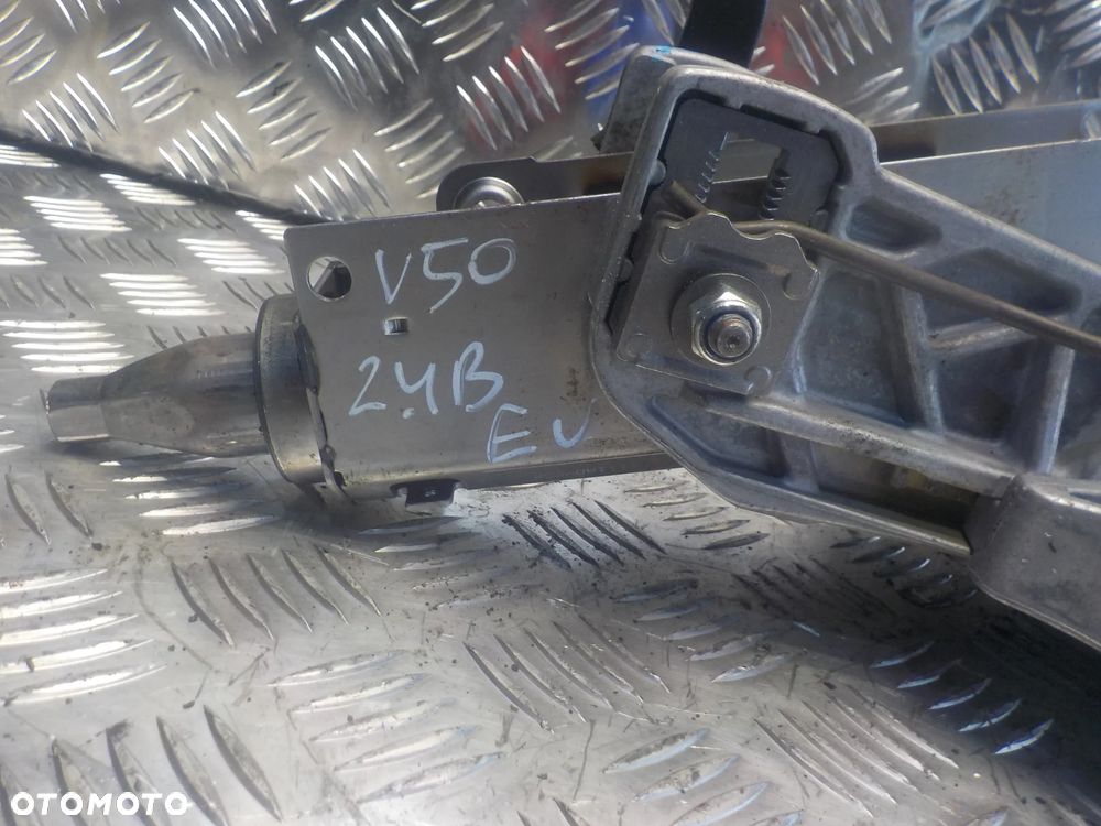 VOLVO V50 KOLUMNA KIEROWNICY KRZYŻAK - 2