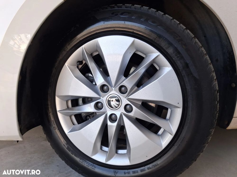 Skoda Octavia Combi 1.5 TSI DSG Mild Hybrid Ambition - 4
