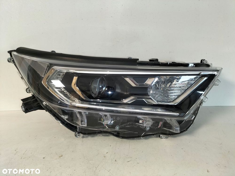 lampa przednia reflektor prawa toyota rav4 rav-4 v 18- - 1