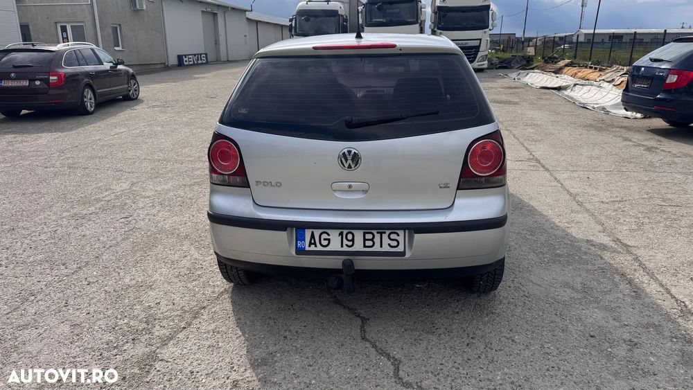 Volkswagen Polo 1.2 Attractive - 6