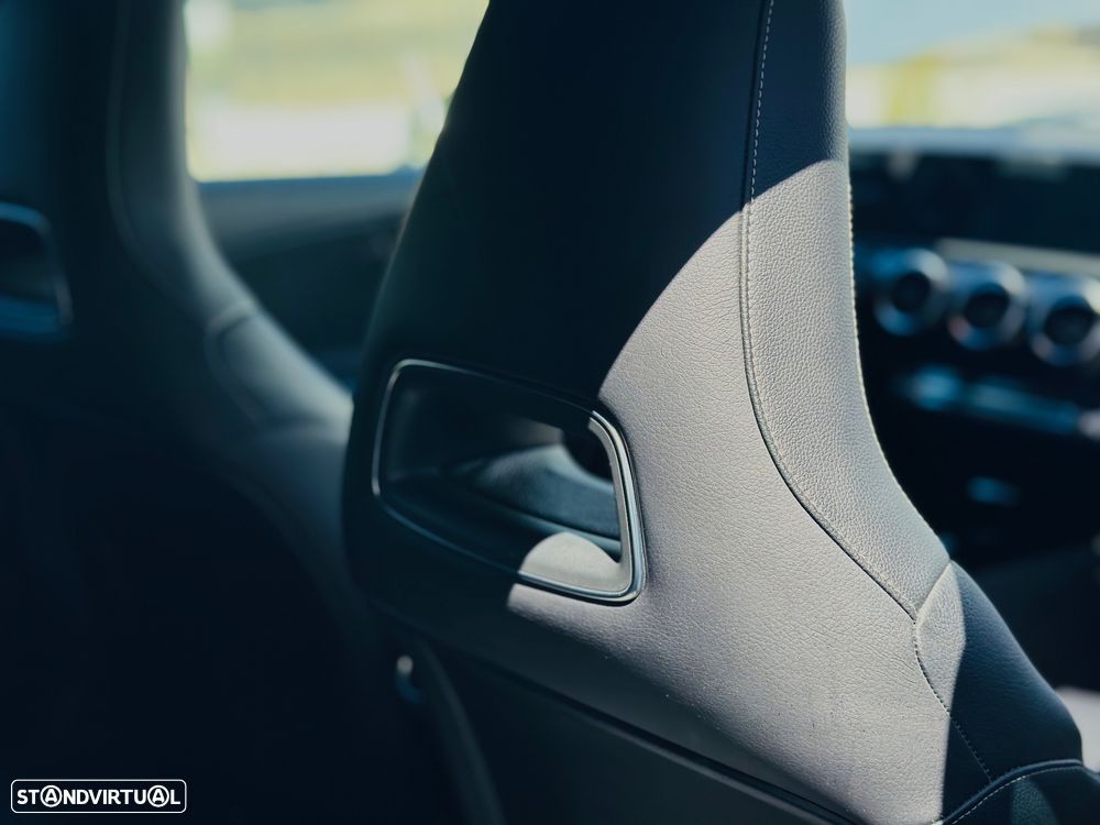 Mercedes-Benz A 200 - 30