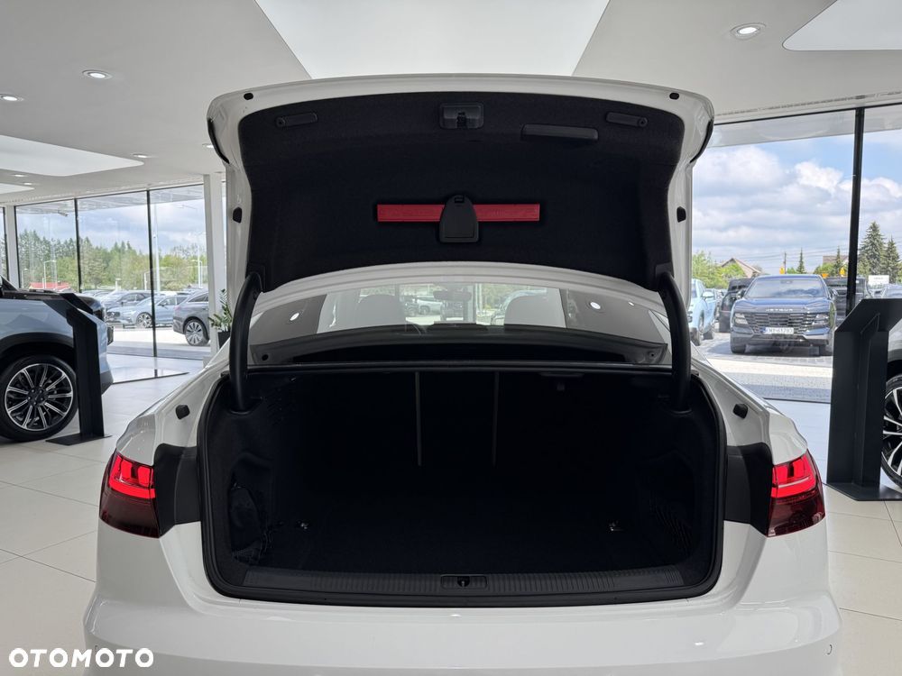 Audi A4 Limousine 40 TFSI mHEV Advanced S tronic - 19