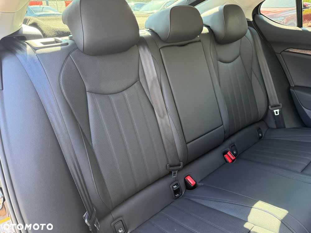 Skoda Superb 2.0 TDI SCR 4x4 L&K DSG - 14