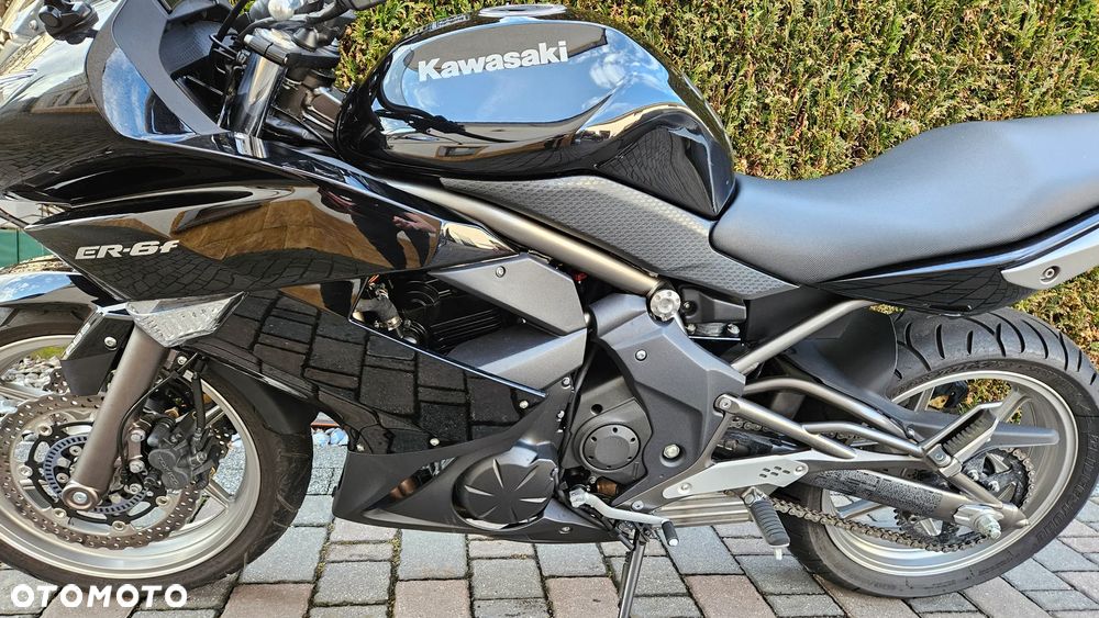 Kawasaki ER - 20