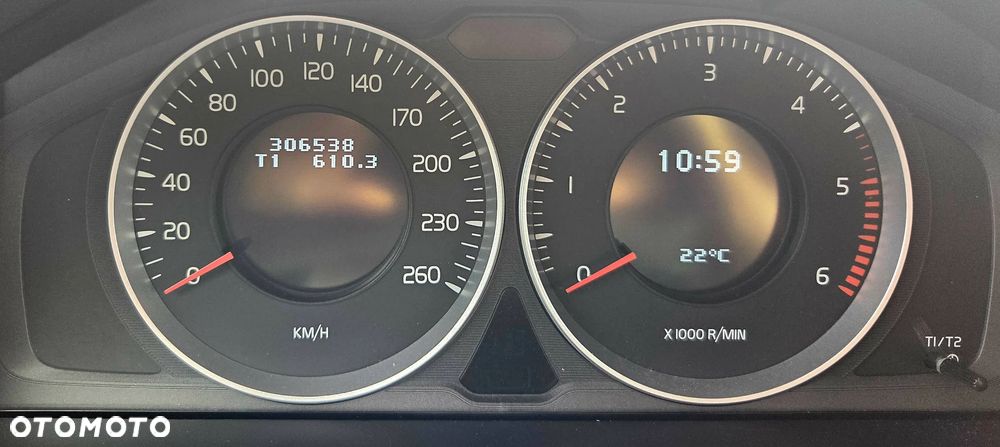 Volvo V70 D4 Momentum - 12