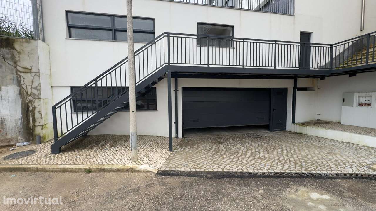Arrendamento de parqueamento/garagem cerca de 2000m2 - Grande imagem: 2/3