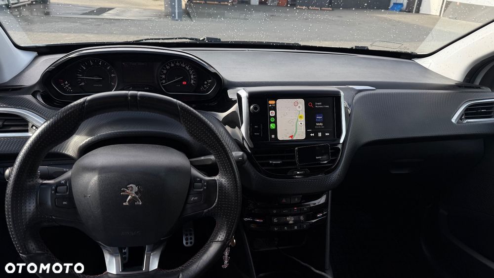 Peugeot 208 - 21