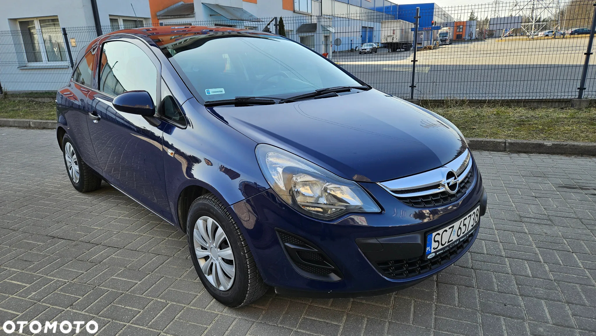 Opel Corsa 1.2 16V Essentia - 4