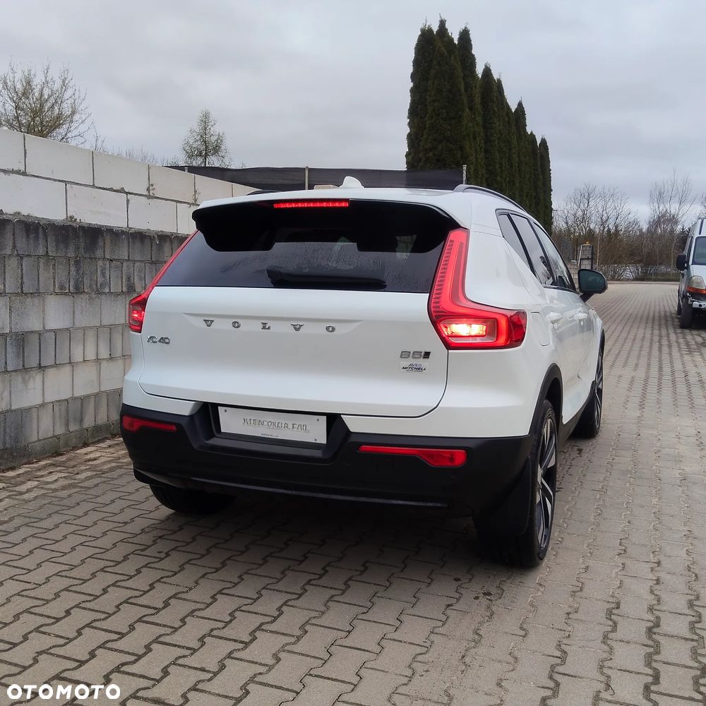 Volvo XC 40 T5 AWD R-Design - 4