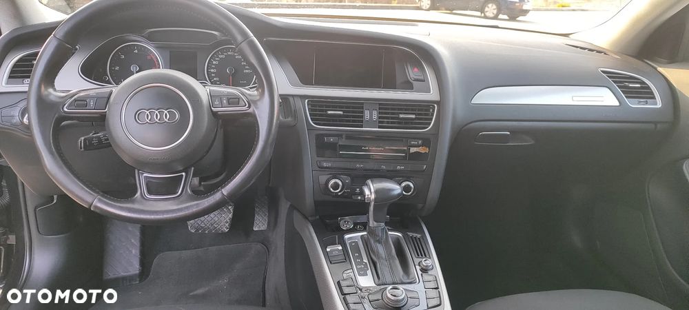 Audi A4 Allroad 2.0 TDI Quattro S tronic - 12