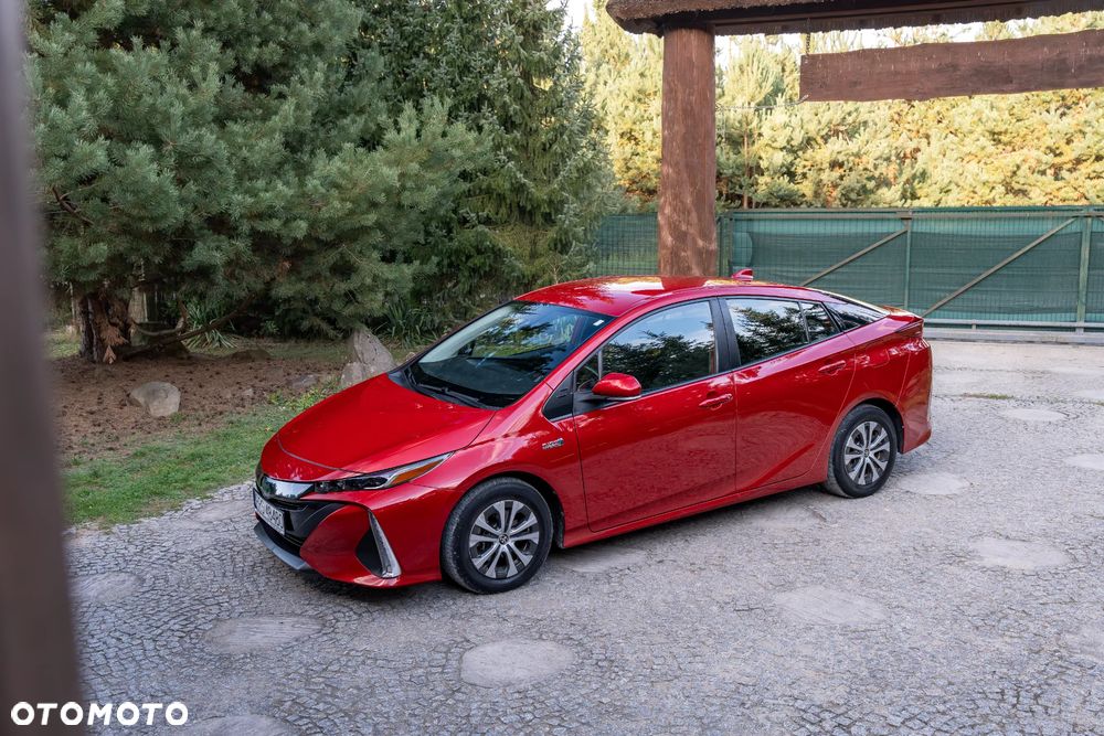 Toyota Prius Hybrid - 4