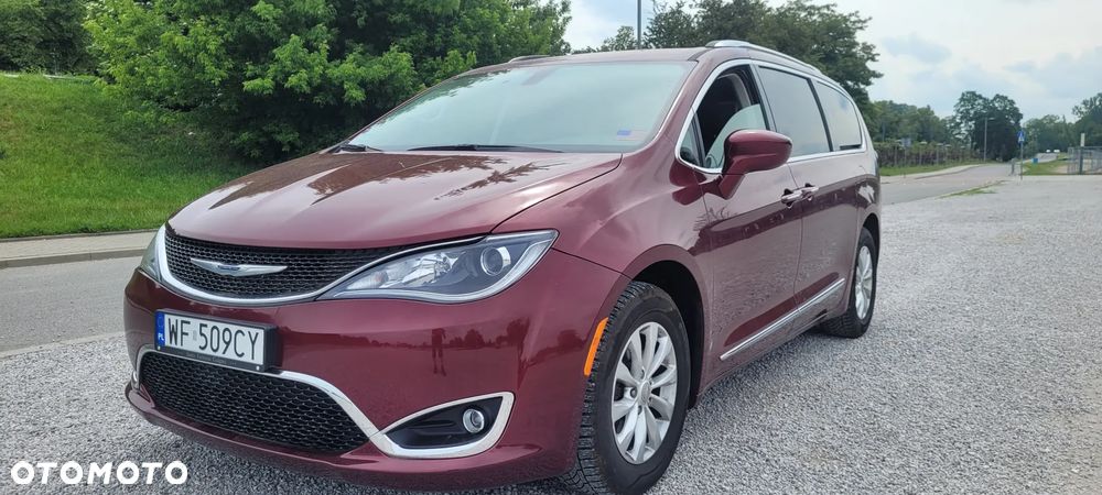 Chrysler Pacifica - 3
