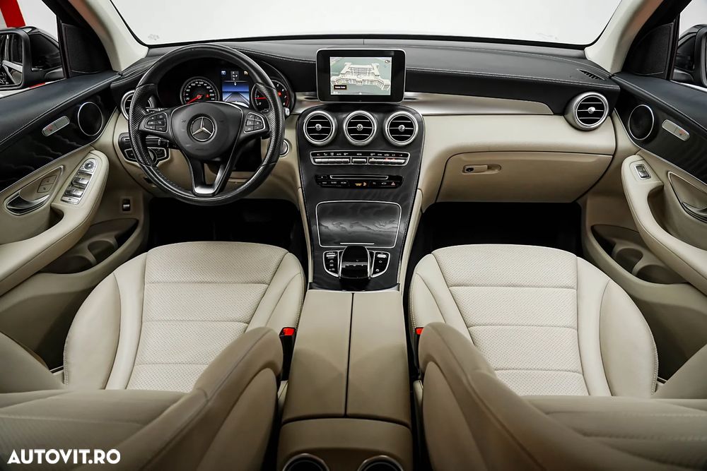 Mercedes-Benz GLC 250 4Matic 9G-TRONIC Exclusive - 2