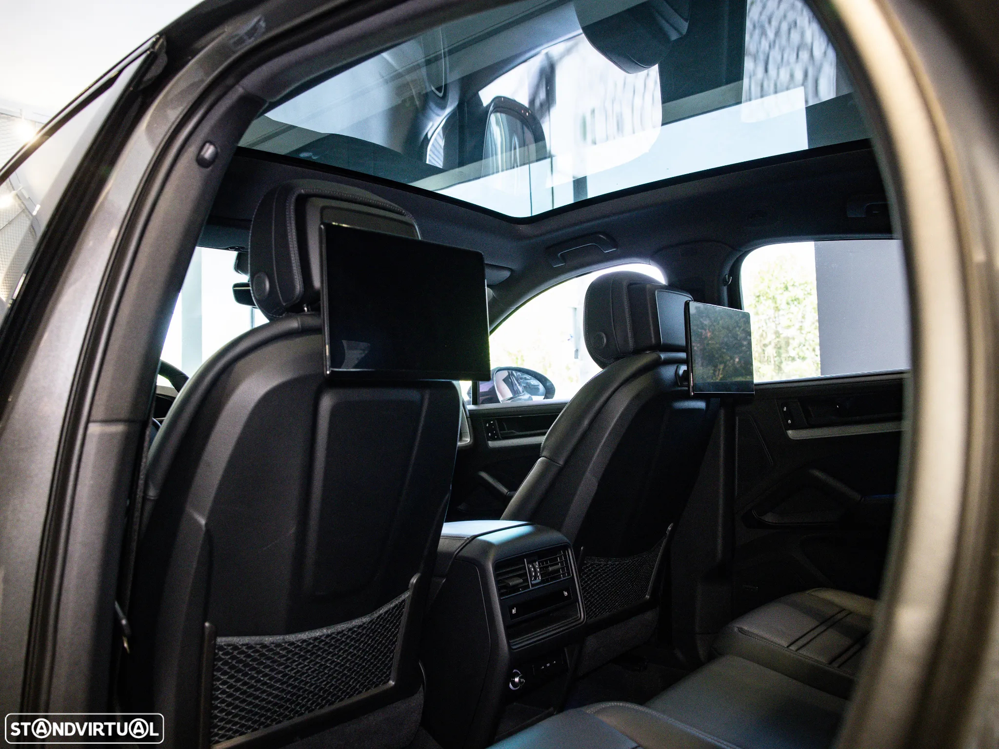 Porsche Cayenne Coupé E-Hybrid - 44