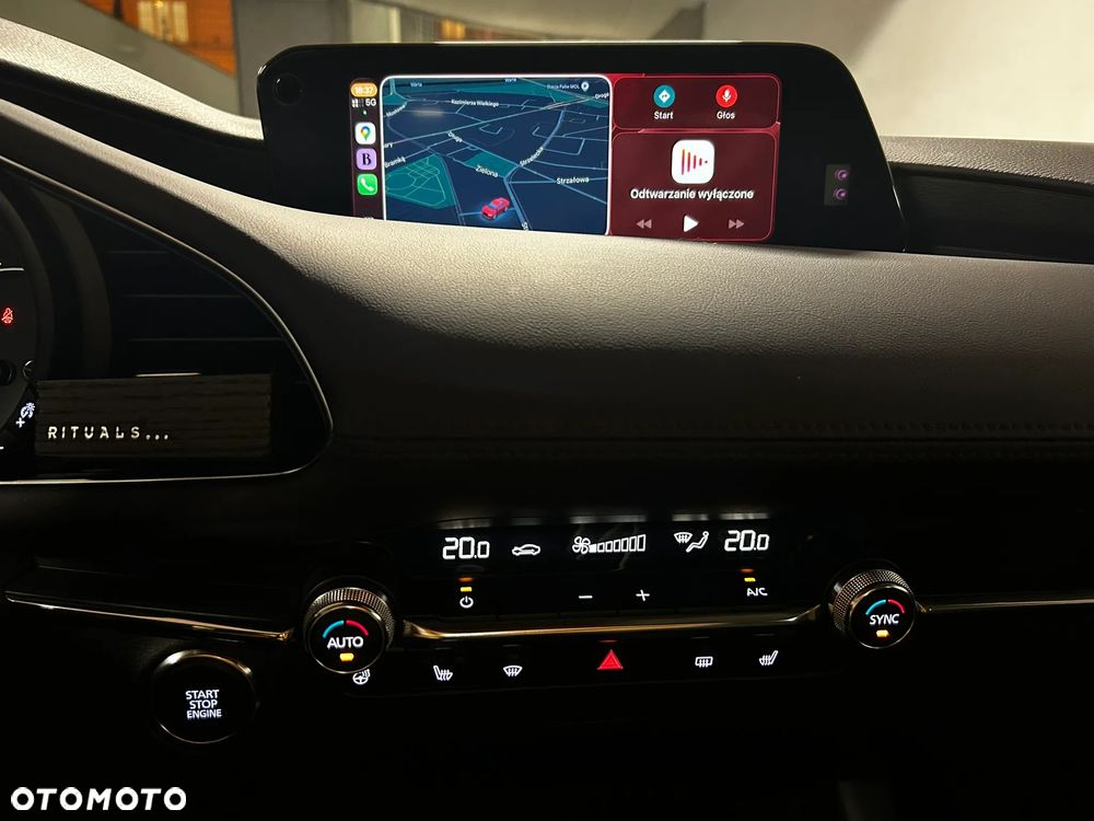 Mazda 3 2.0 mHEV Hikari - 13