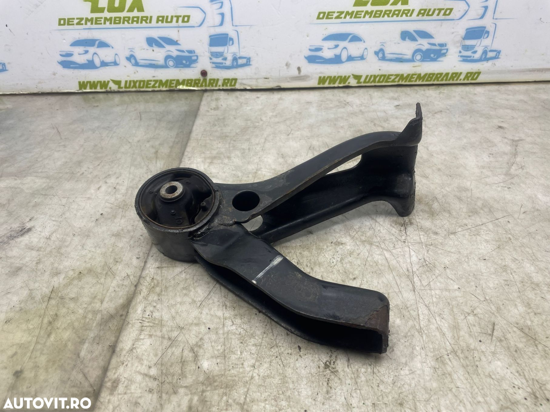 Suport motor  1.8 di-d 4N13 Mitsubishi ASX 1 [2010 - 2012] 1.8 di-d 4 - 2