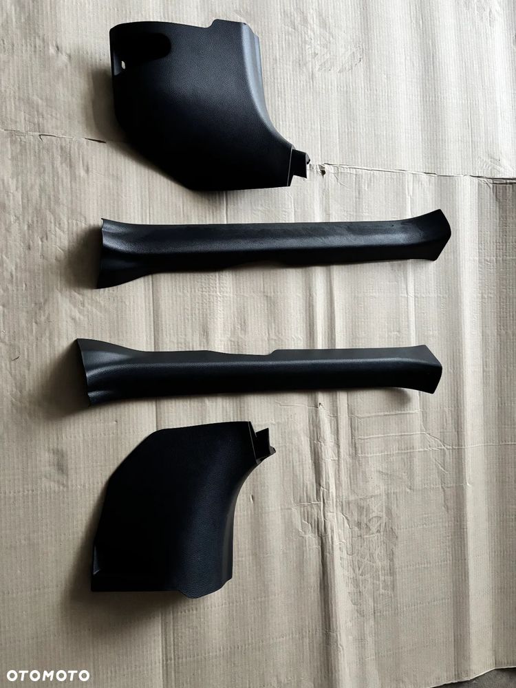 Wnętrze daszki osłony słupków plastiki wyposażenie wnętrza Toyota Corolla e21 lift - 8