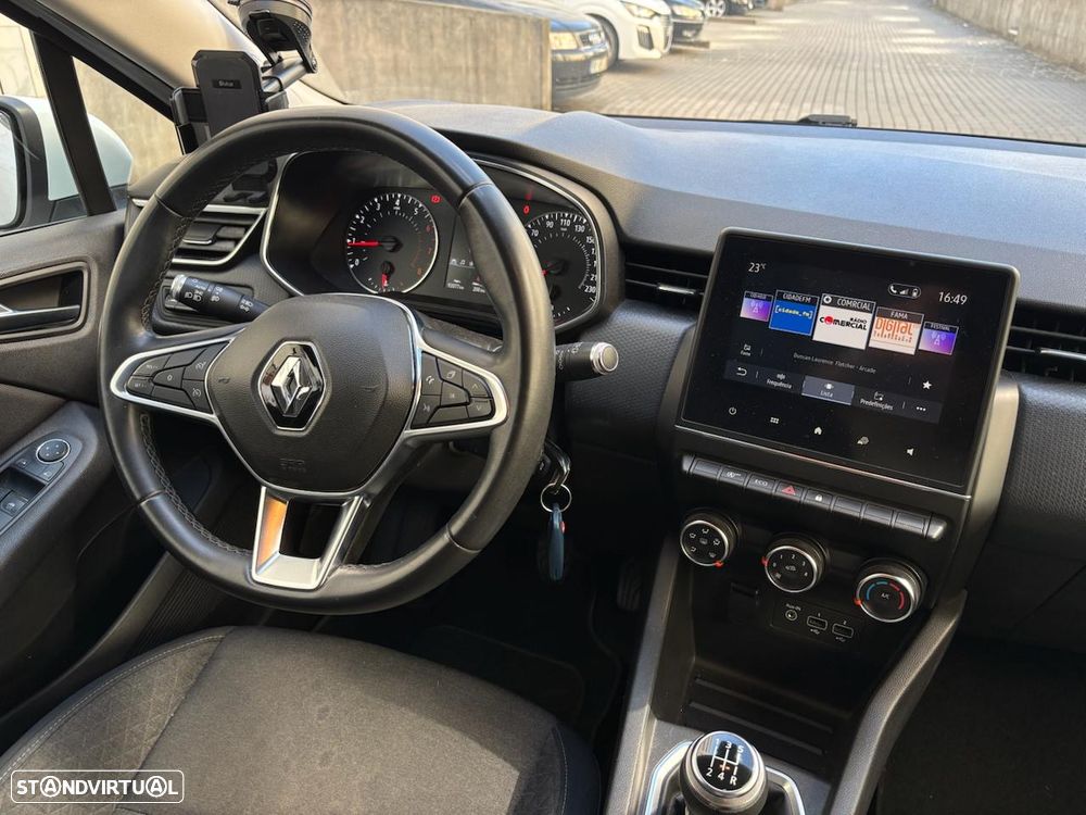 Renault Clio - 13