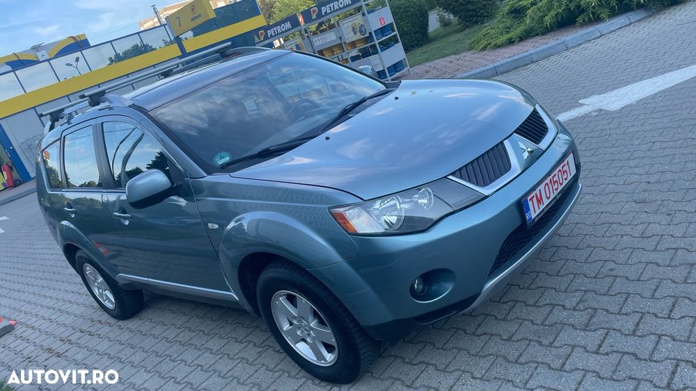 Mitsubishi Outlander - 3