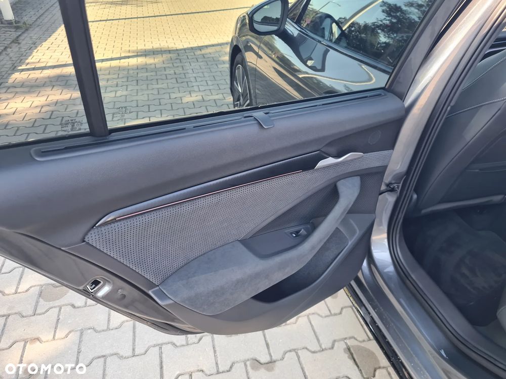 Skoda Superb 2.0 TDI SCR 4x4 Sportline DSG - 11