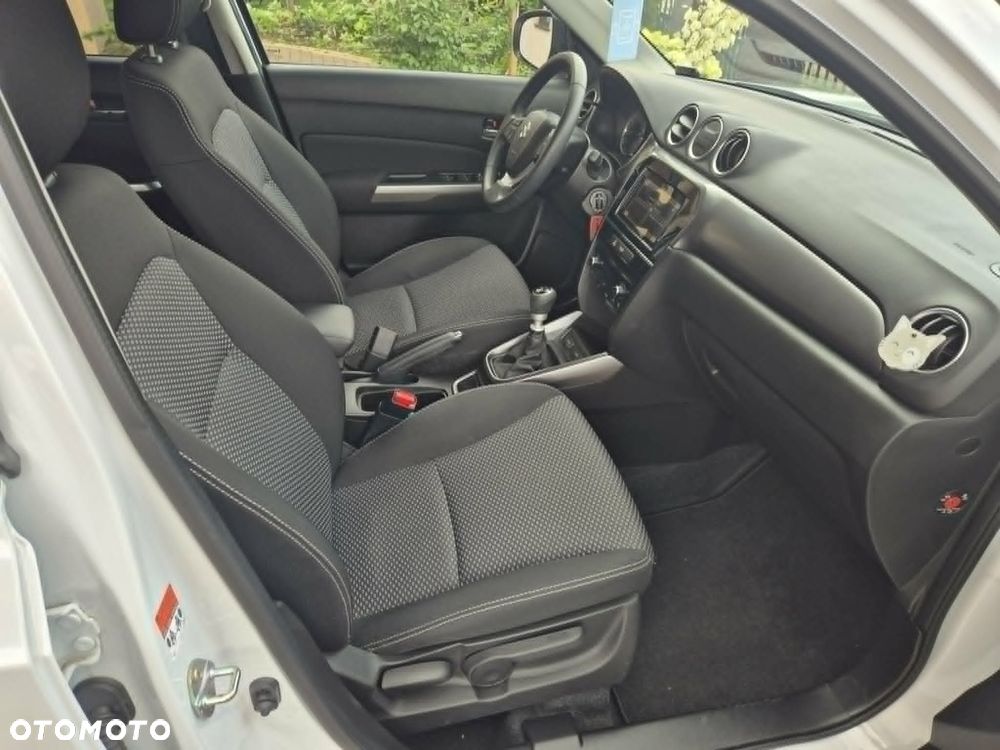 Suzuki Vitara - 11