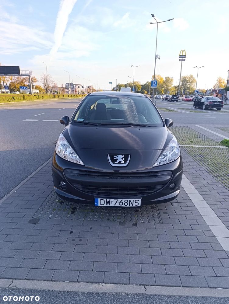 Peugeot 207 2007 photo 2