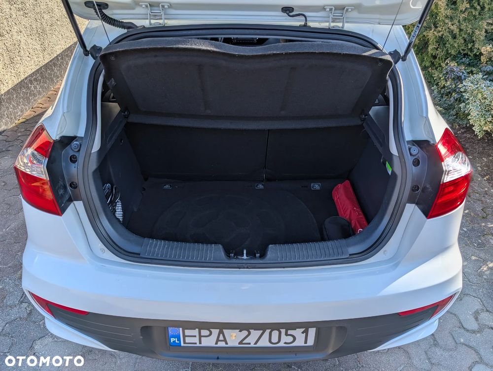 Kia Rio - 15