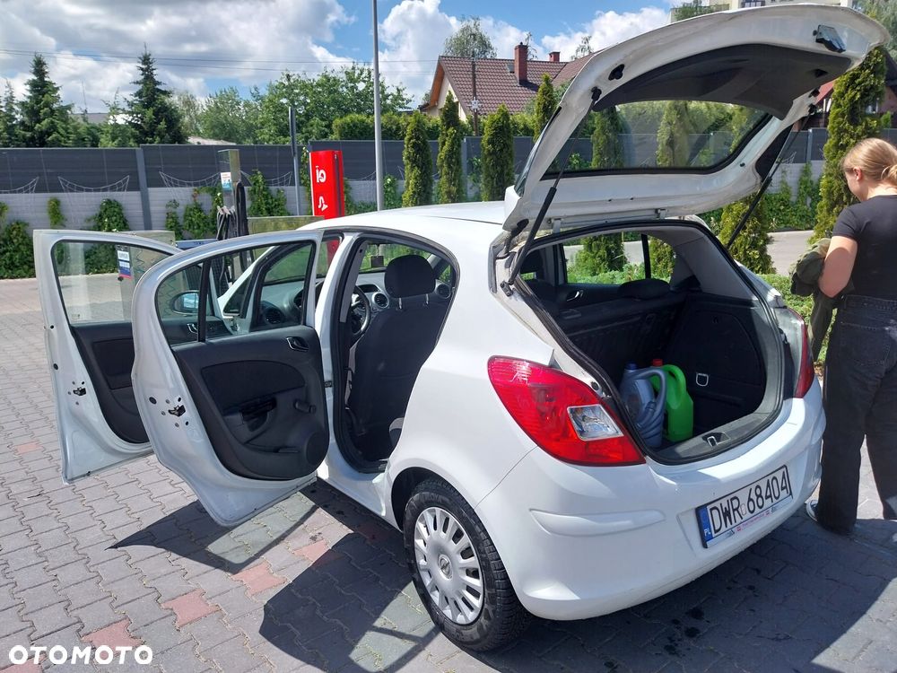 Opel Corsa - 16