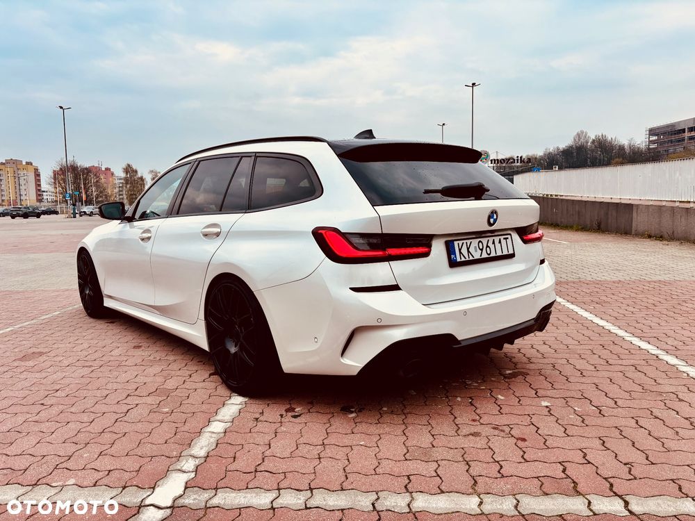 BMW Seria 3 330i xDrive M Sport sport - 3