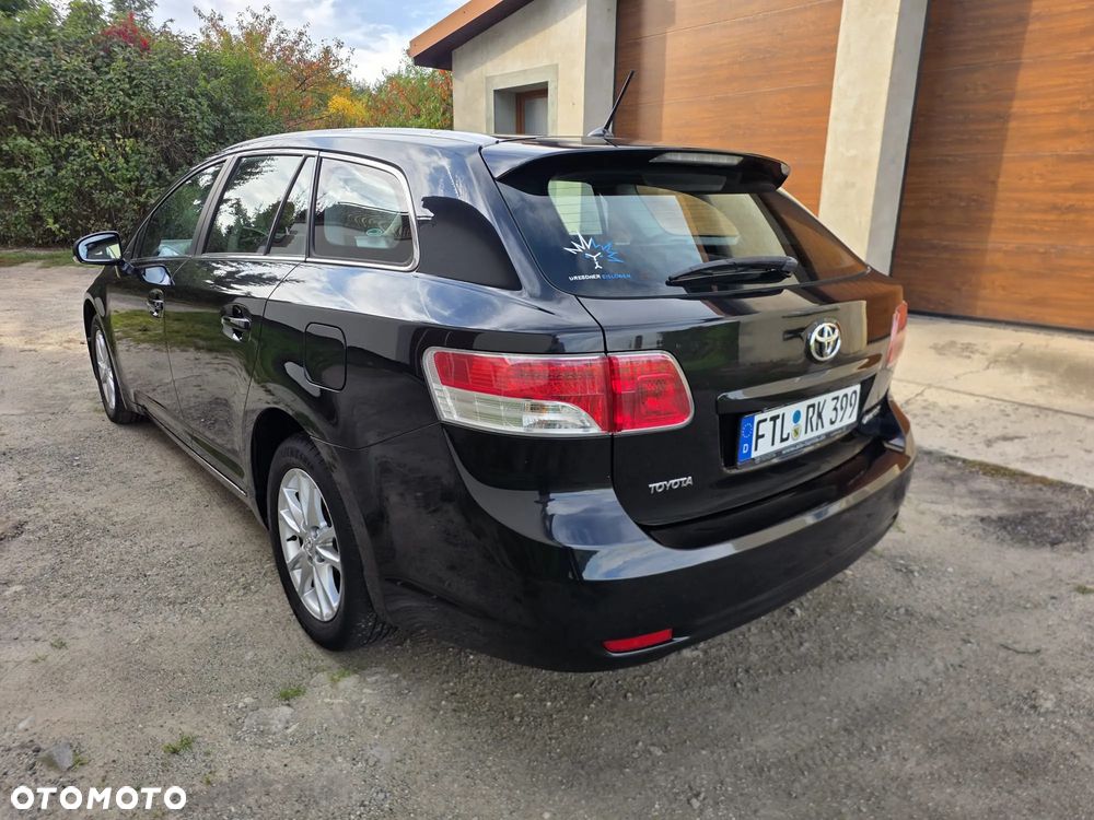 Toyota Avensis 2.0 D-4D Sol Premium - 31
