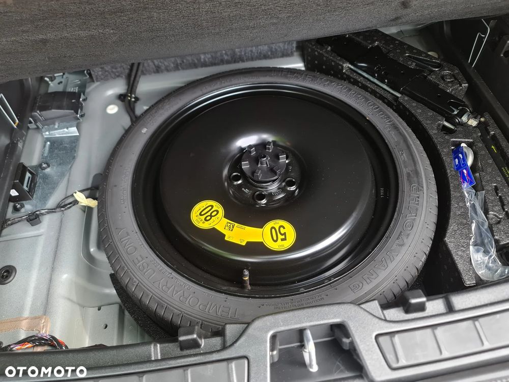 Volvo XC 40 B3 B DKG Ultra Black Edition - 15