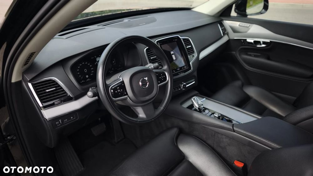 Volvo XC 90 - 8