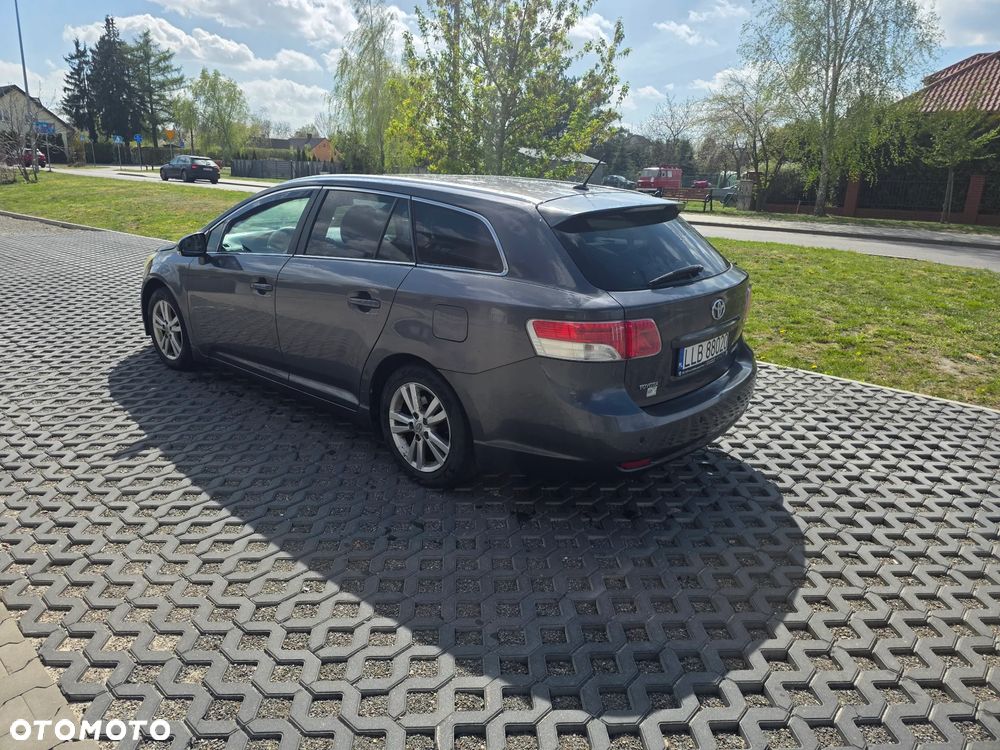 Toyota Avensis 2.0 D-4D - 2