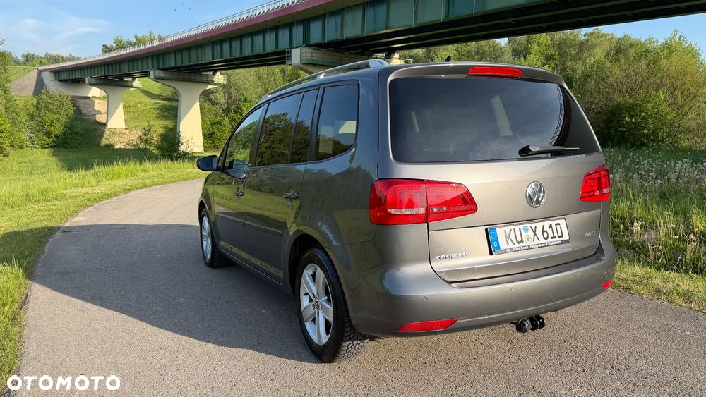 Volkswagen Touran 2.0 TDI DPF STYLE - 6
