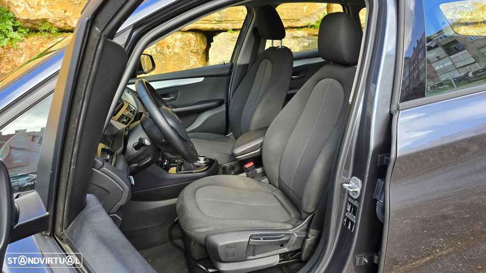 BMW 216 Active Tourer d Advantage - 36