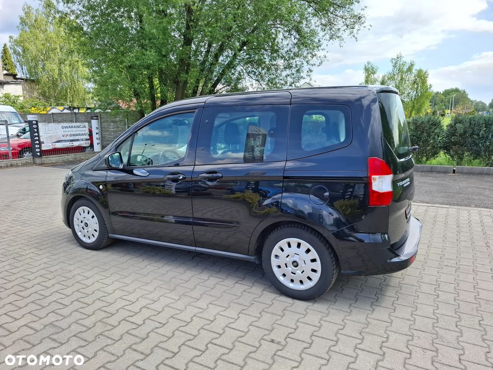 Ford Tourneo Courier 1.5 TDCi Trend - 26