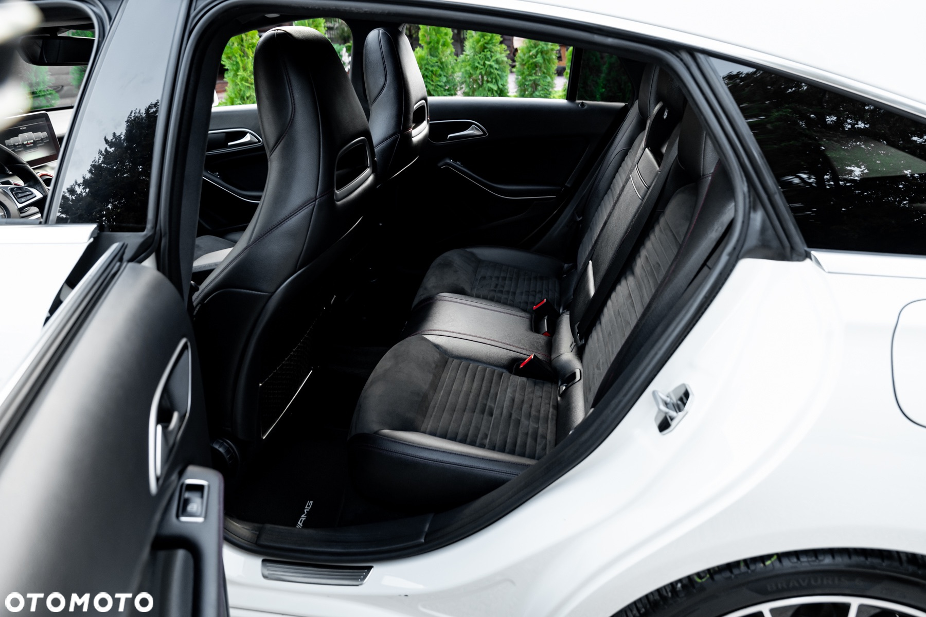 Mercedes-Benz CLA 250 7G-DCT AMG Line - 20
